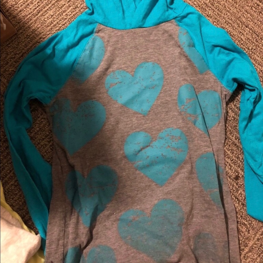 10 kids shirts (2 arent shown)